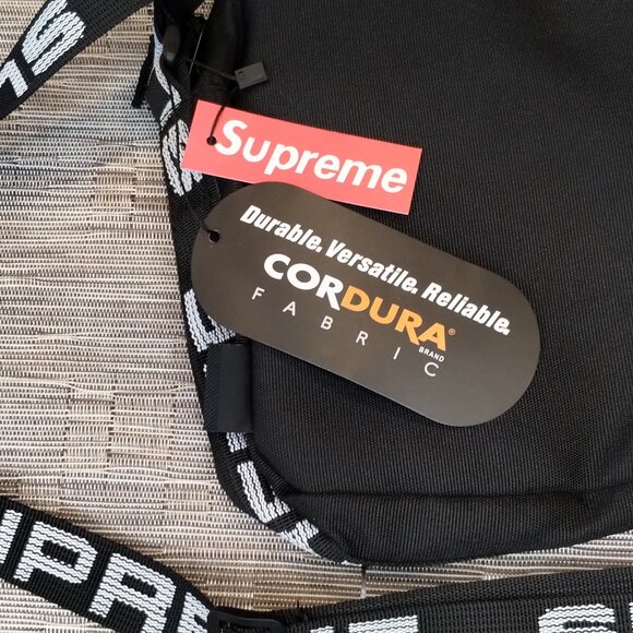 Supreme Logo Strap Black Shoulder Bag SS18 NWT - Picture 7 of 9